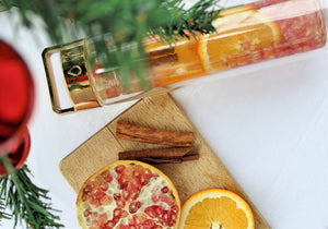 Pomegranate, cinnamon & orange detox water // @lavielocale